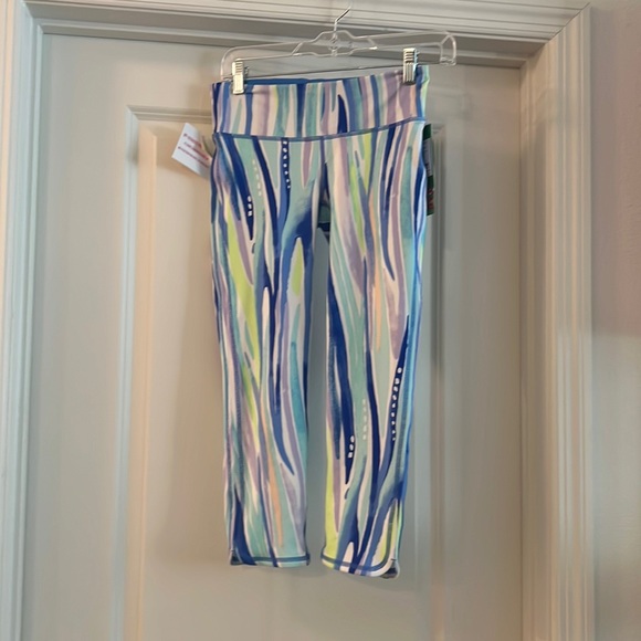 Lilly Pulitzer Luxletic UPF 50+ Weekender Cropped Leggings Shore Perfection - Picture 1 of 4